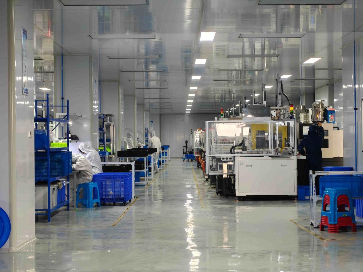 La tecnologia ottica BOSHI dimostra la responsabilità aziendale attraverso l'attività di assistenza agli anziani